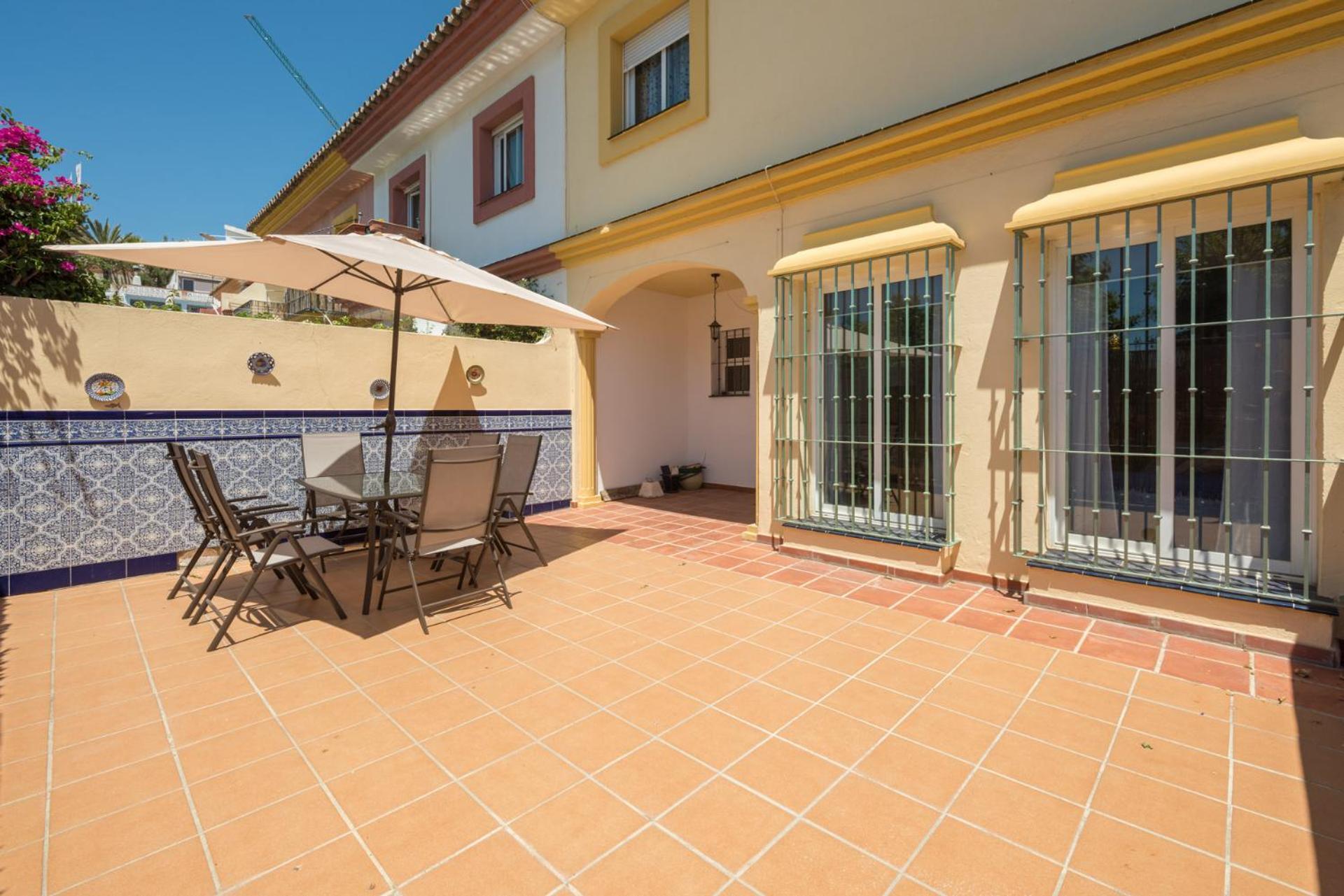 Castillo Sohail Townhouse Near The Beach By Costarentals - Ref 101 ฟูเอนฮิโรลา ภายนอก รูปภาพ